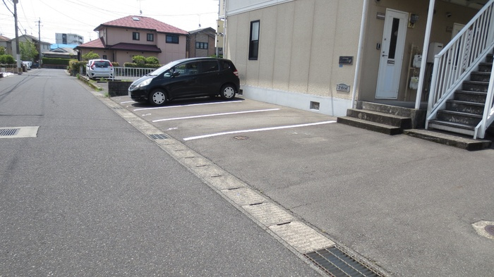 【駐車場】