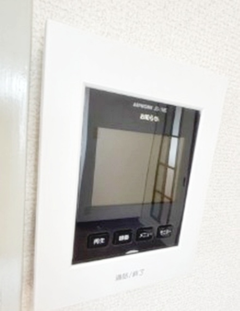 ベルカーサカモチ のセキュリティ|モニター付きインターホンです。