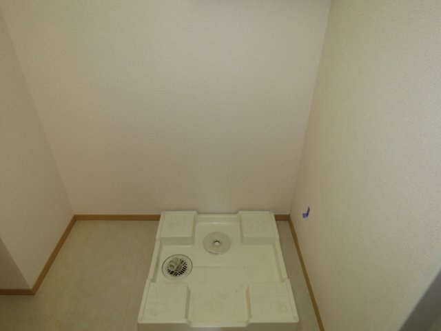 プレミールメゾンのその他|洗濯機置場