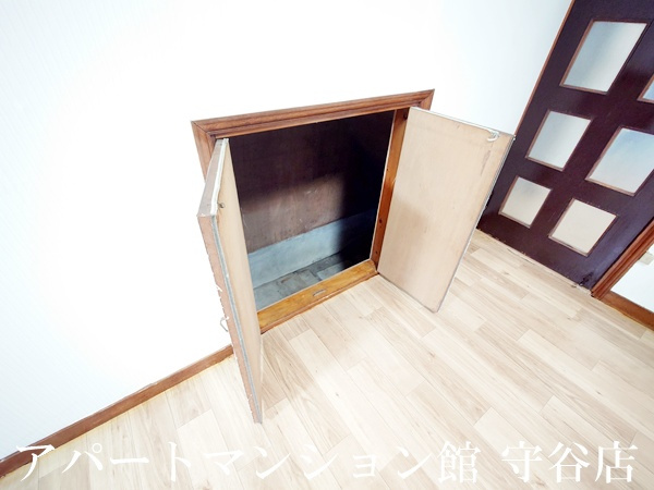 守谷市百合ヶ丘二丁目戸建の収納