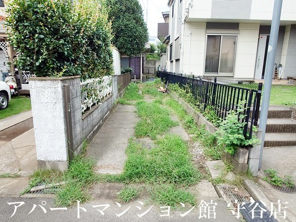守谷市百合ヶ丘二丁目戸建の駐車場