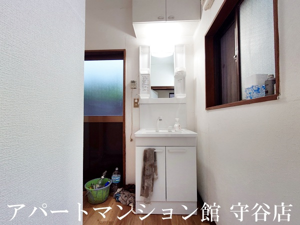 守谷市百合ヶ丘二丁目戸建の独立洗面台