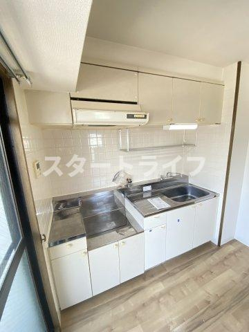 大阪市淀川区東三国６丁目の賃貸マンションのキッチン