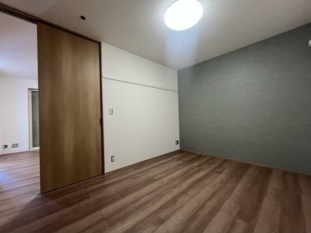 ＰＲＩＭＥ　ＷＯＯＤ　ＳＨＩＮＯＺＡＫＩの寝室
