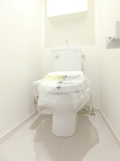 ゆったりとした空間のトイレです