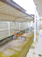 屋根付き駐輪場は無料でご利用頂けます。