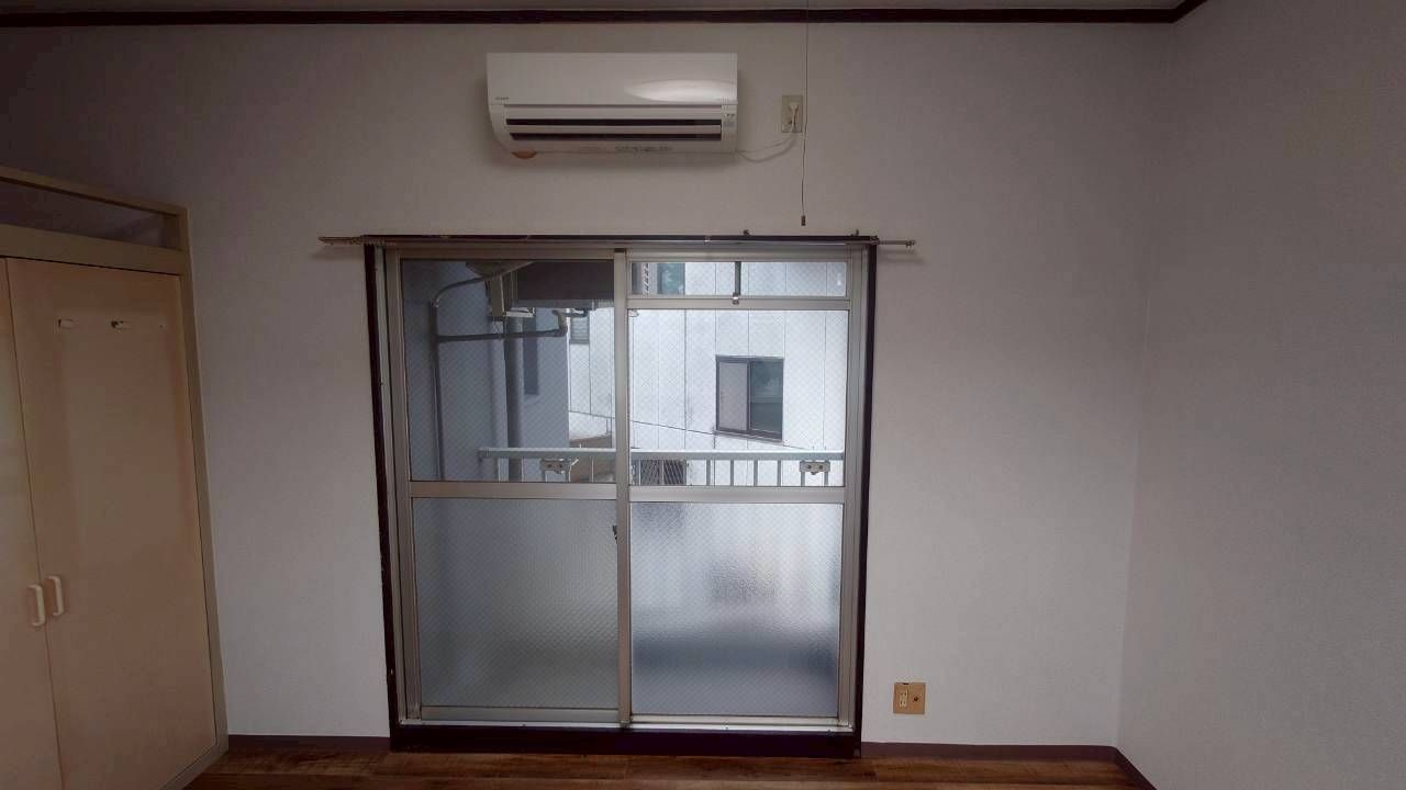 PLEAST都府楼前の居間・リビング|同建物別部屋 現況優先