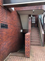 落ち着いたエントランスです