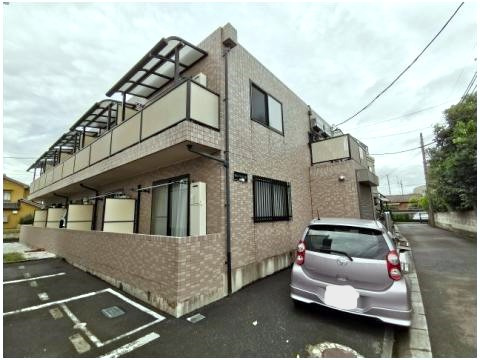 落ち着いた雰囲気の外観です