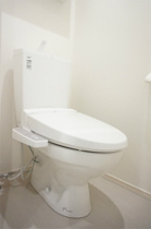 コンパクトで使いやすいトイレです