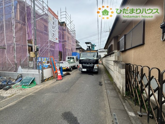 深谷市上野台　第26　新築一戸建て　リーブルガーデン　01の前面道路含む現地写真