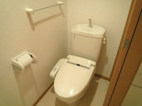清潔感のあるトイレです