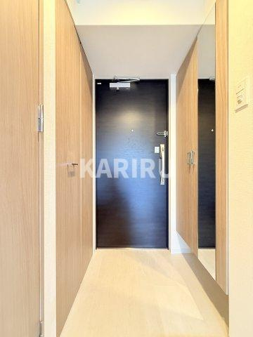 IW RESIDENCE大阪CREST TAPPの玄関