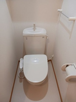清潔感のあるトイレです