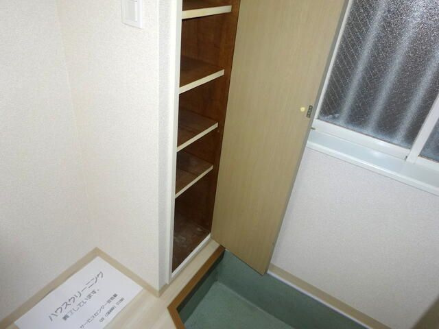 ＴＵＩＮハイツの玄関