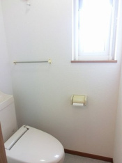 ゆったりとした空間のトイレです