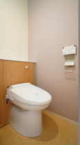 ゆったりとした空間のトイレです