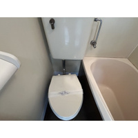 清潔感のあるトイレです