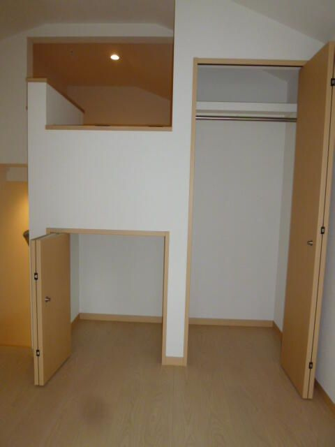 グランデ都立大の収納