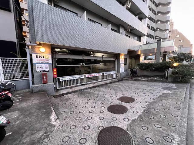 駐車場に車を止められます