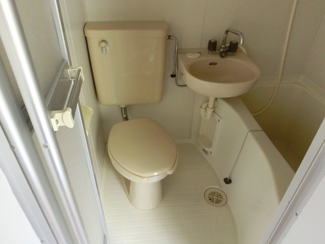 コンパクトで使いやすいお風呂です