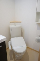 ゆったりとした空間のトイレです