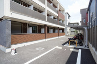 車をお持ちの方に嬉しい駐車場付きの物件です