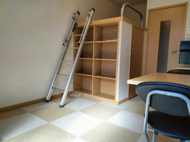 ゆったり過ごせる居間です