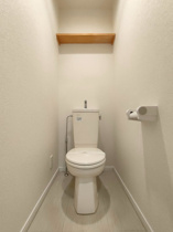 ゆったりとした空間のトイレです