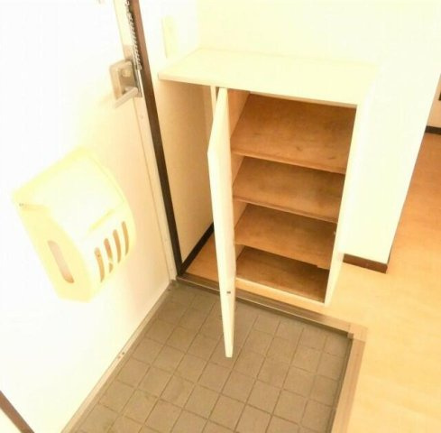 カーサパピヨンⅦの玄関|別部屋参考写真