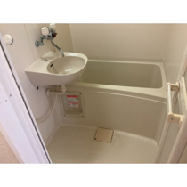 日々の疲れを癒すお風呂付です