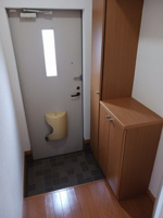 シンプルで使いやすい玄関です