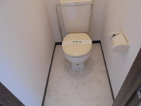 清潔感のあるトイレです