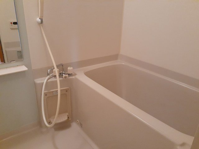 コンパクトで使いやすいお風呂です