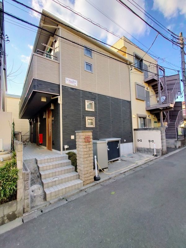 シャーメゾンイーストの外観