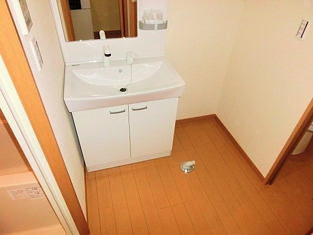DuoCourt西川口の独立洗面台