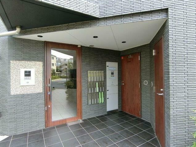 アリーチェ中野富士見町のエントランス