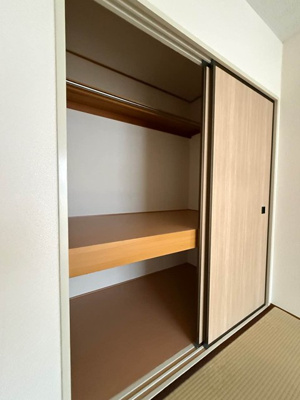 【収納】 | パーラメントⅡ | 和室6帖のお部屋にあるクローゼットです♪お洋服の他にもかさばりやすいものの収納にもぴったりです☆