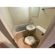 清潔感のあるトイレです