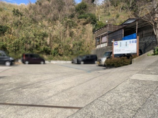 駐車場があるので、車を買う予定の方も安心です