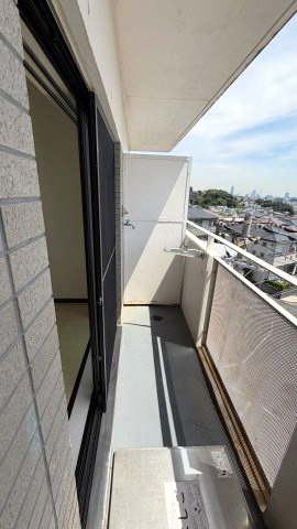 開放的で明るい空間を演出してくれるバルコニーです