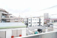 落ち着いた時間を過ごせるバルコニーです