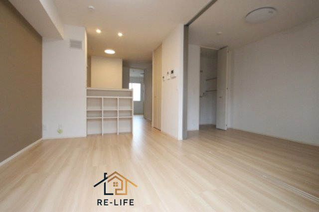 福岡市南区中尾２丁目のアパートの居間・リビング