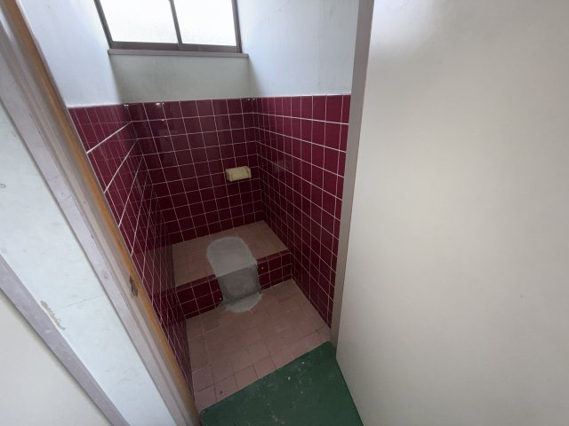 26/7/7商談中　戸建　飛騨市神岡町館野町　500万（2026/4/29新規）のトイレ