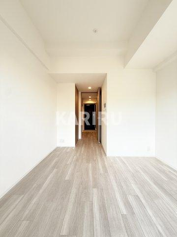 IW RESIDENCE大阪CREST TAPPの居間・リビング
