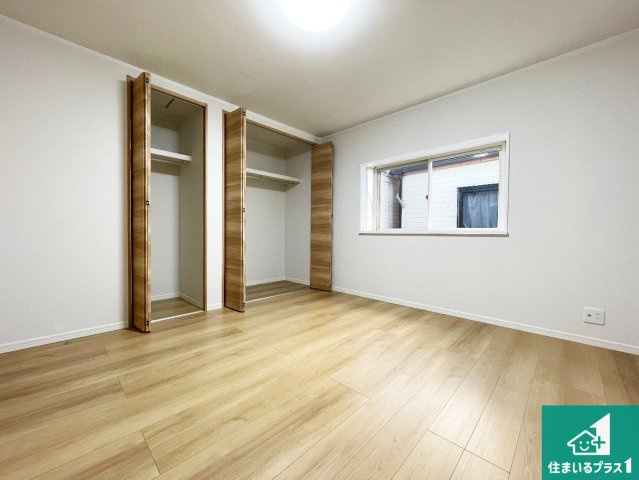 尼崎市食満　中古一戸建ての洋室|収納スペースが充実しているので子供の成長に合わせてたくさん収納ができます！家族構成に合わせた様々な活用ができる収納！