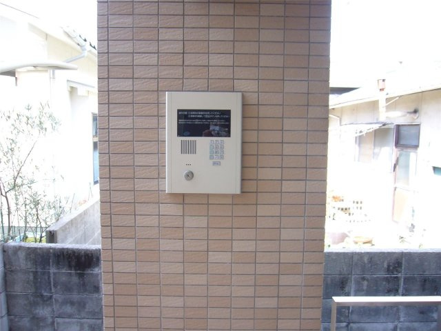 ラフィネ西之町のエントランス