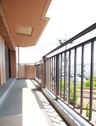 ライオンズマンション西市駅前のバルコニー