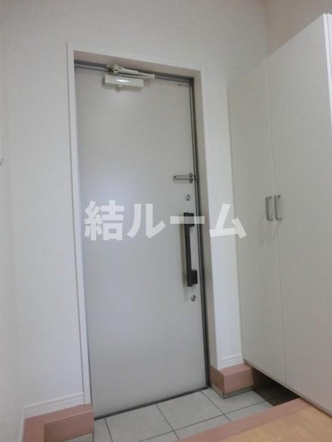 北区上中里１丁目のアパートの玄関