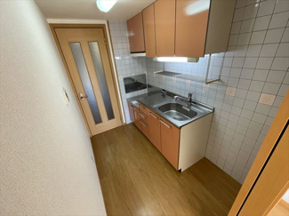 【キッチン】 | セレノ・カーサ | ※同建物別部屋の写真、反転タイプになります。